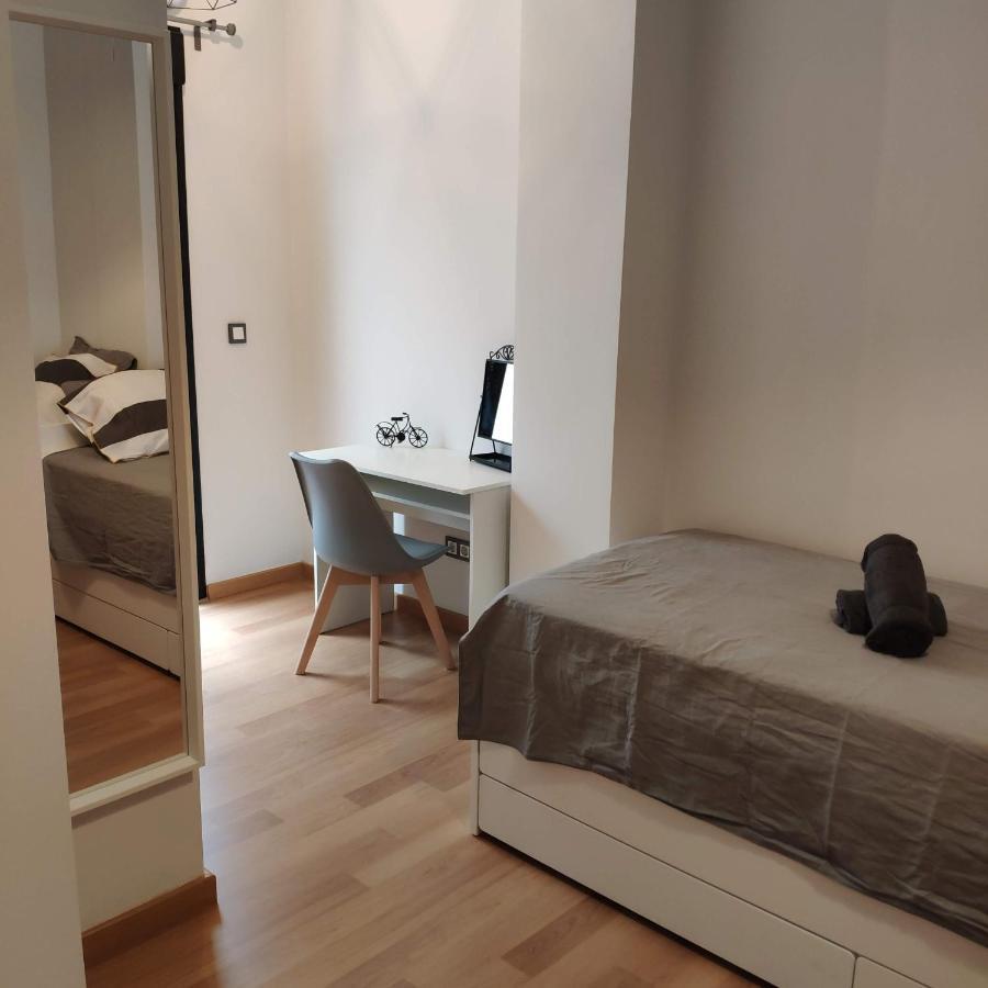 Unique Apartment In Malaga City Center With Pool Exterior foto